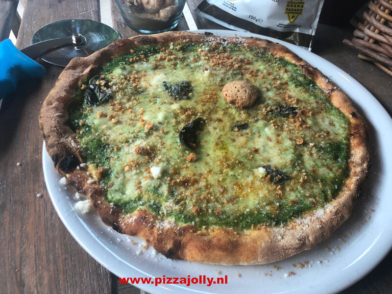 pizza zonder tomaten of pizzasaus met crema di zuchine PIZZAJOLLY PIZZAOVEN