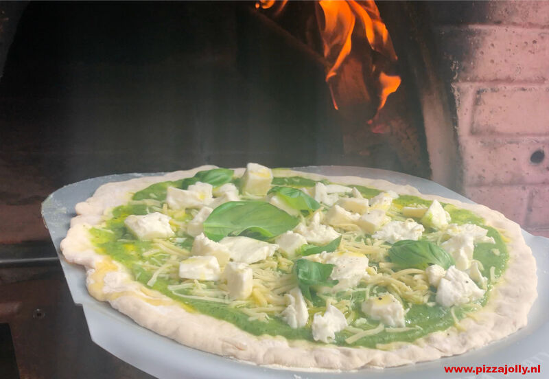 Zo maak je een groene pizza met PIZZAJOLLY