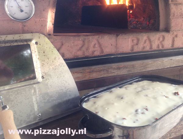 Koken en Bakken in de PIZZAJOLLY pizzaoven